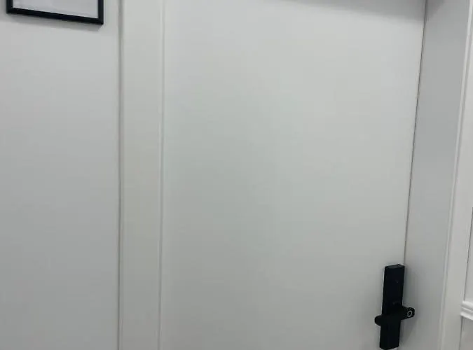 Blueroom-самостоятелна Private Varna